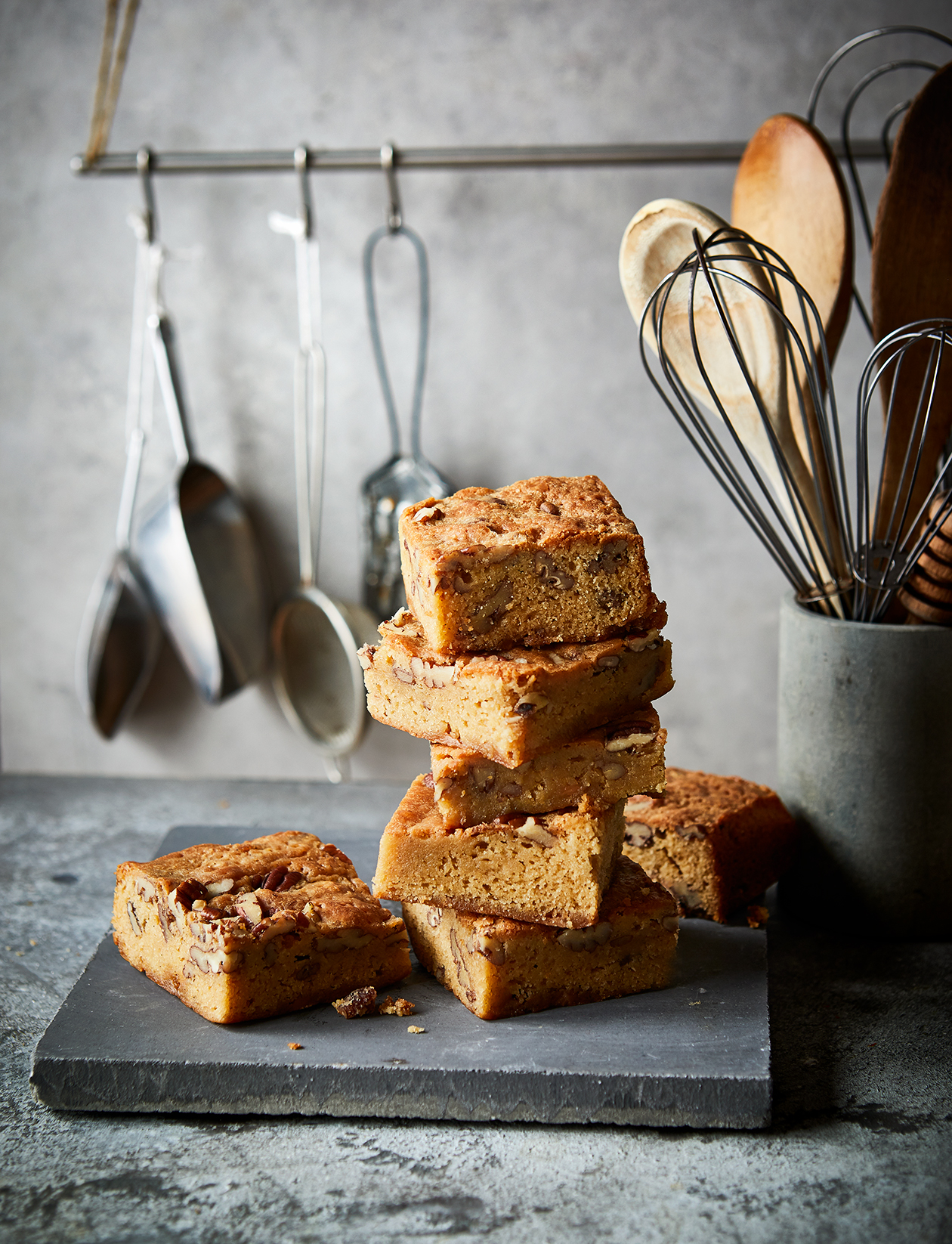 Butterscotch blondie bars recipe | Sainsbury`s Magazine