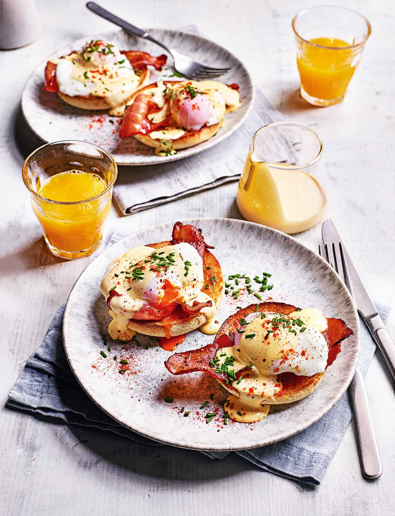 Eggs benedict recipe | Sainsbury`s Magazine