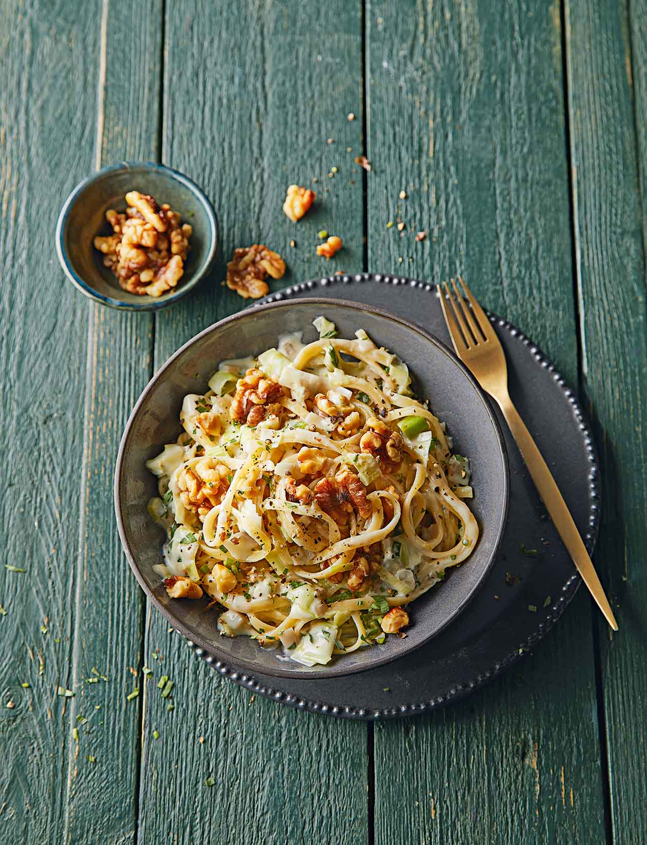 Gorgonzola, leek and walnut linguine recipe | Sainsbury`s Magazine