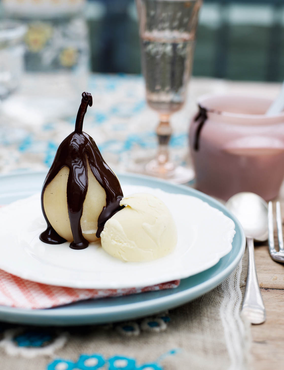 Poires Belle Helene Poached Pears With Rich Chocolate Sauce Sainsbury S Magazine Poires Belle Helene Poached Pears With Rich Chocolate Sauce Sainsbury S Magazine