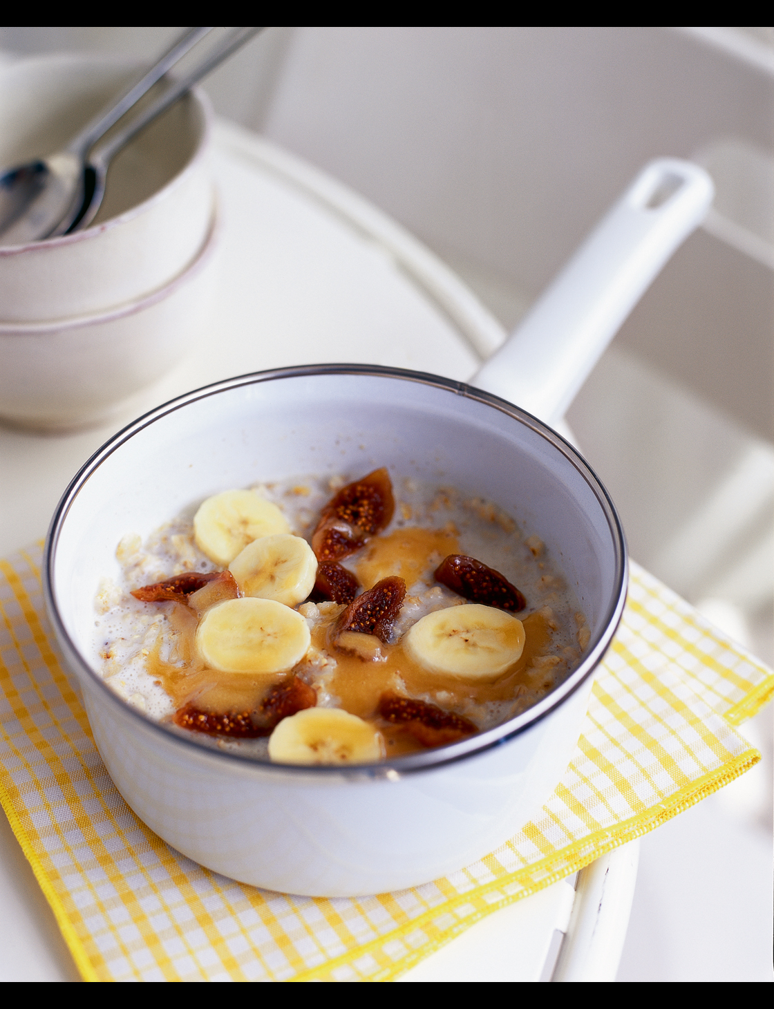 Porridge with figs, banana and manuka honey | Sainsbury`s Magazine