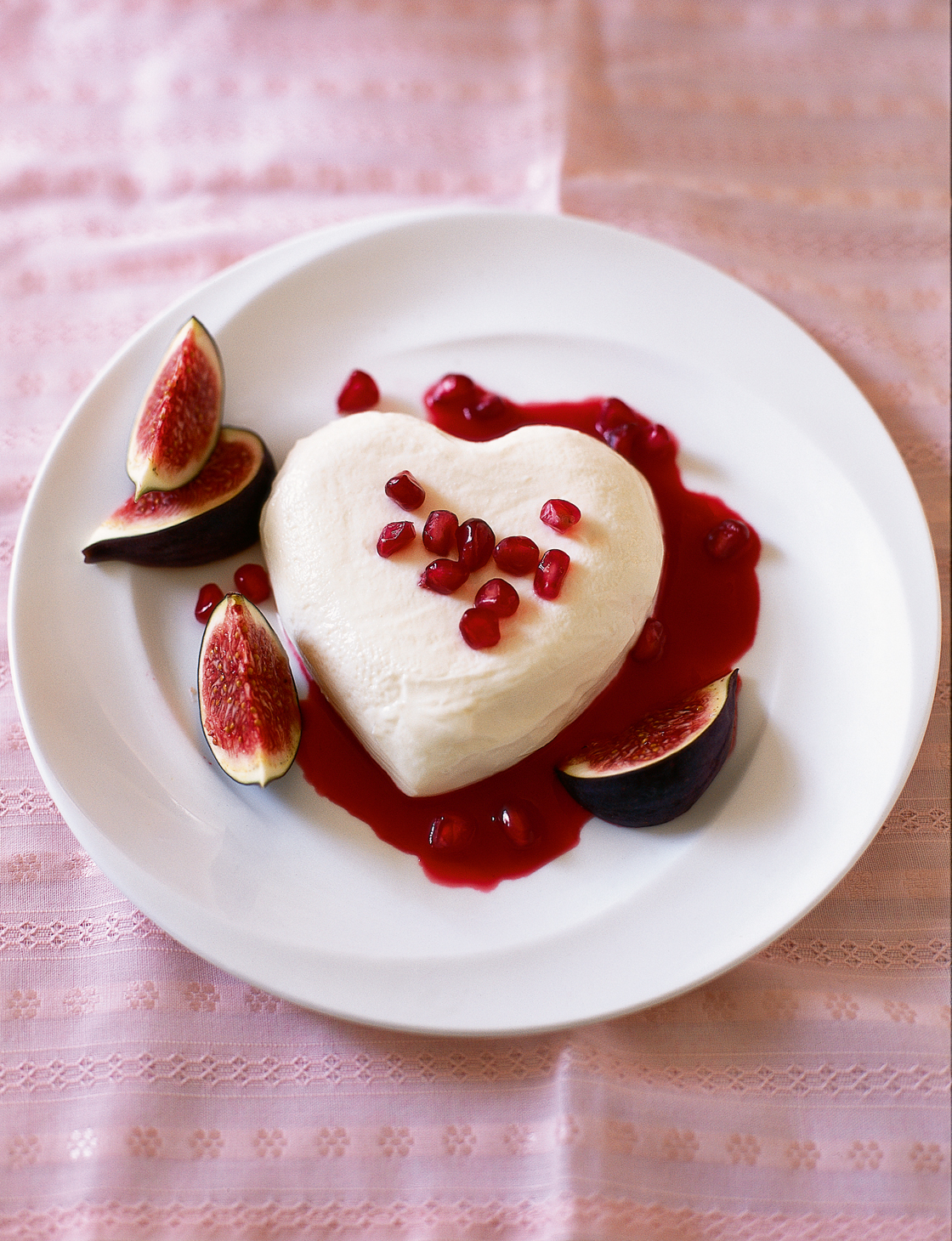 Honey cream hearts | Sainsbury`s Magazine