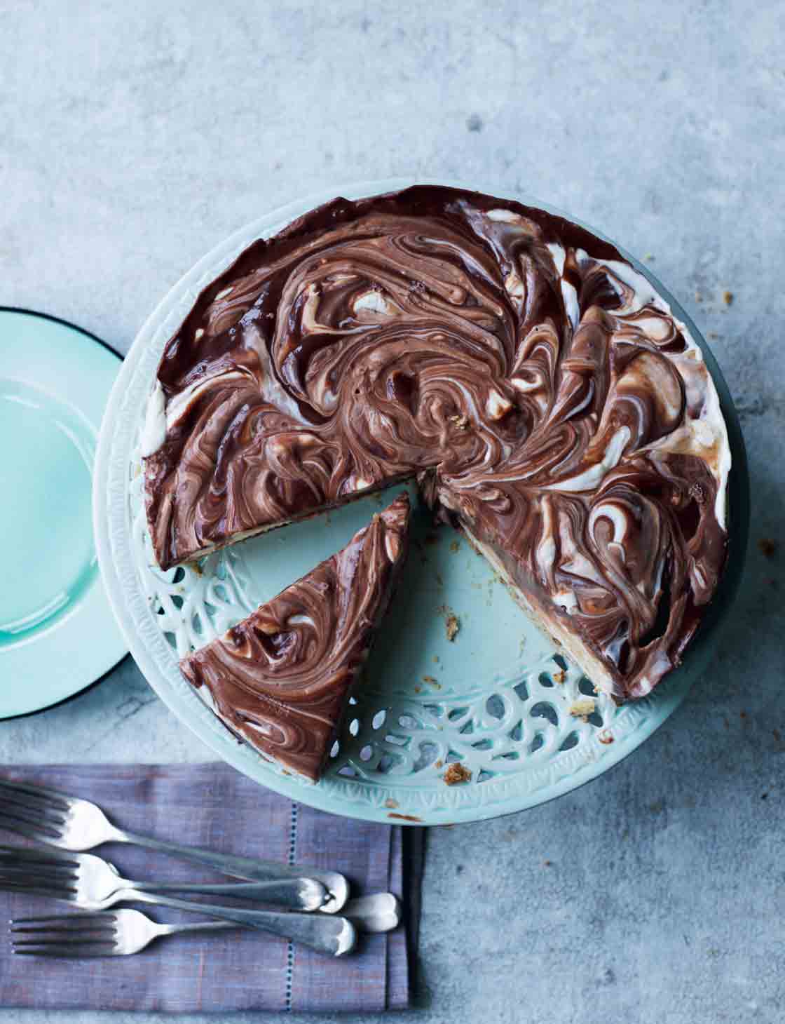 Glade aromatherapy reed diffuser American chocolate fudge pie | Sainsbury`s Magazine