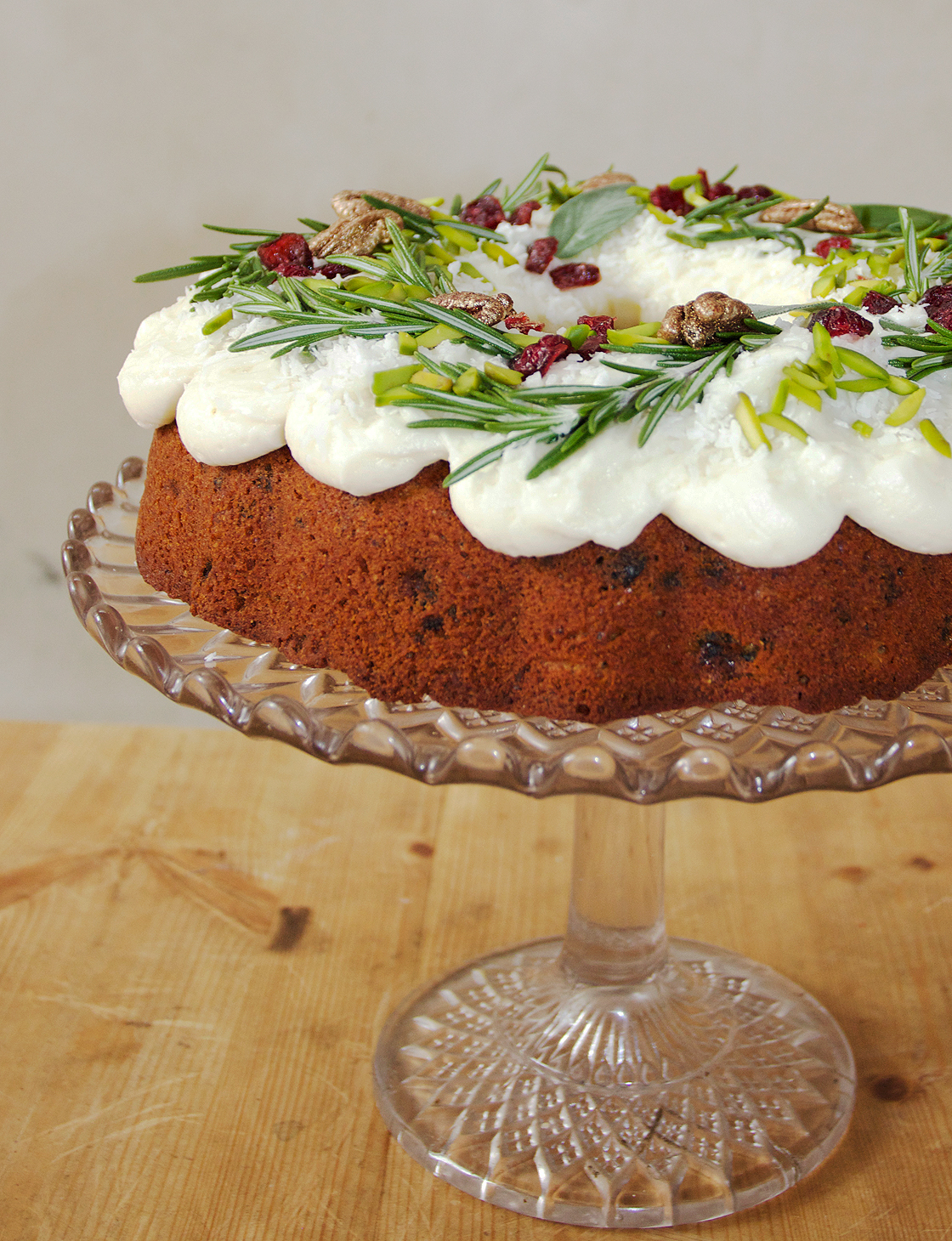 Christmas bundt cake  Sainsbury`s Magazine