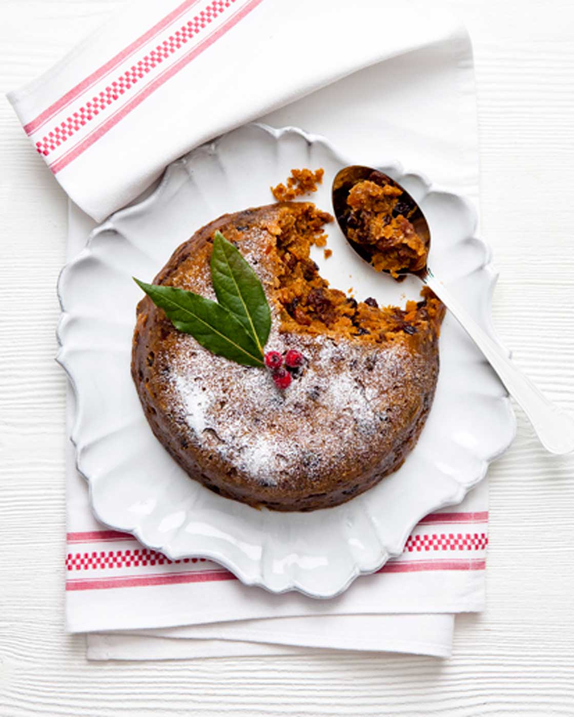 Cheat’s microwave Christmas pudding | Sainsbury`s Magazine