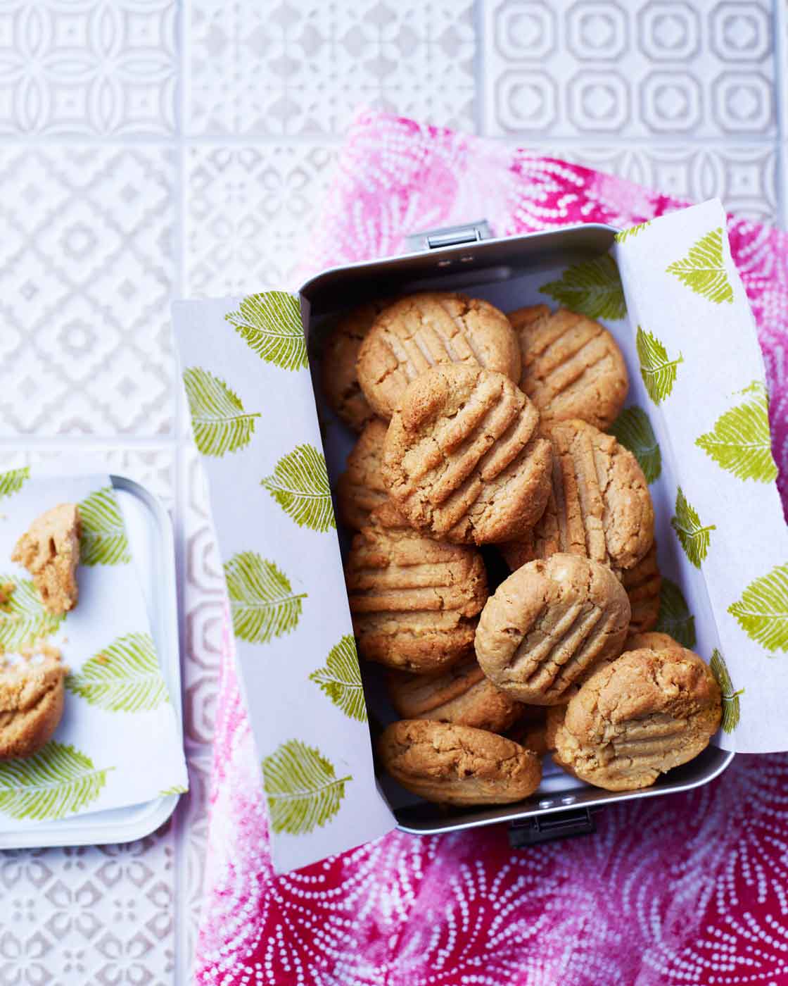 Peanut butter shortbread cookies | Sainsbury`s Magazine
