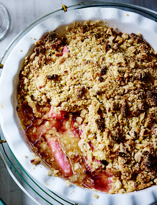 /RhubarbMarzipanAlmondCrumble1120.jpg
