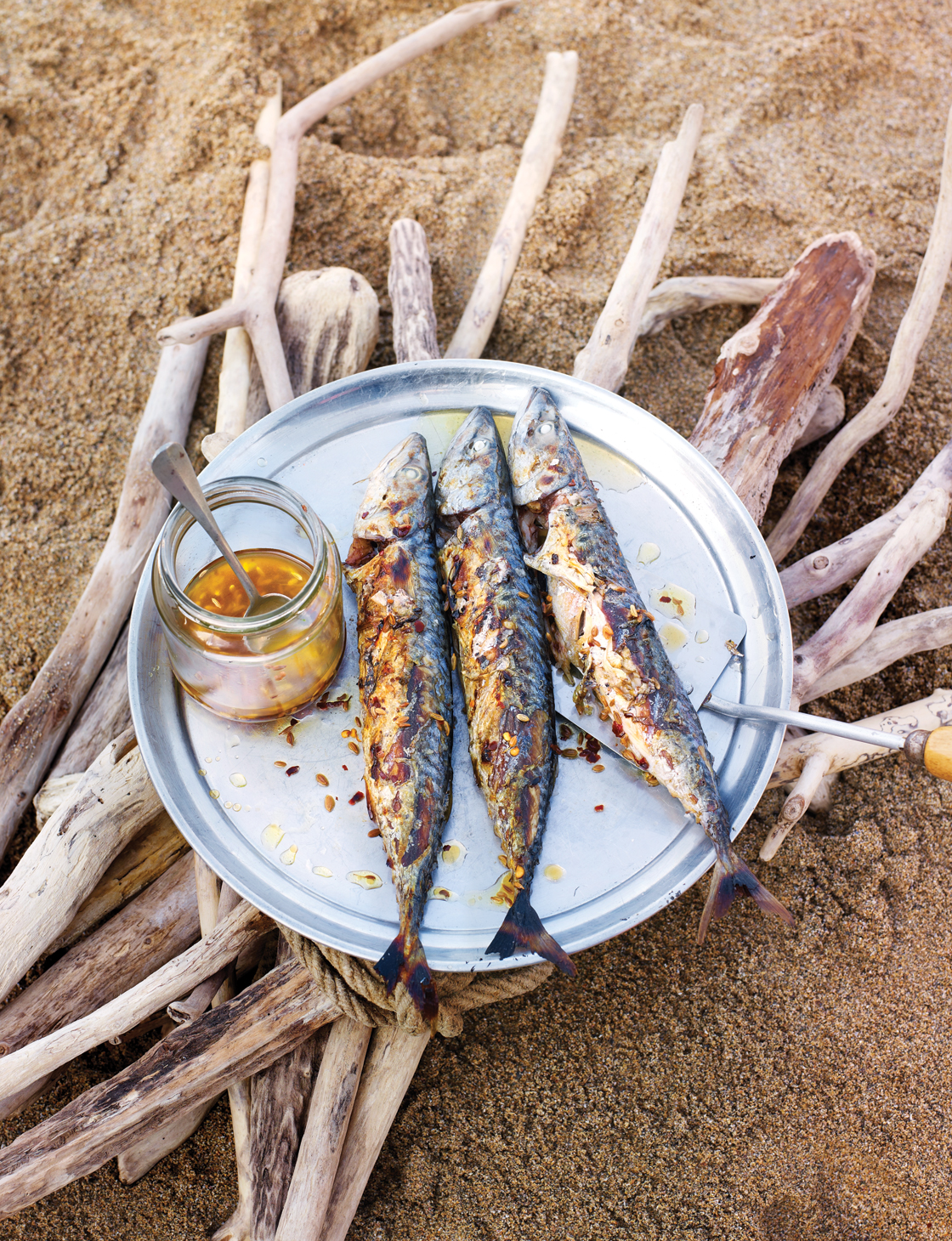 Barbecued mackerel with toasted fennel and chilli | Sainsbury`s Magazine