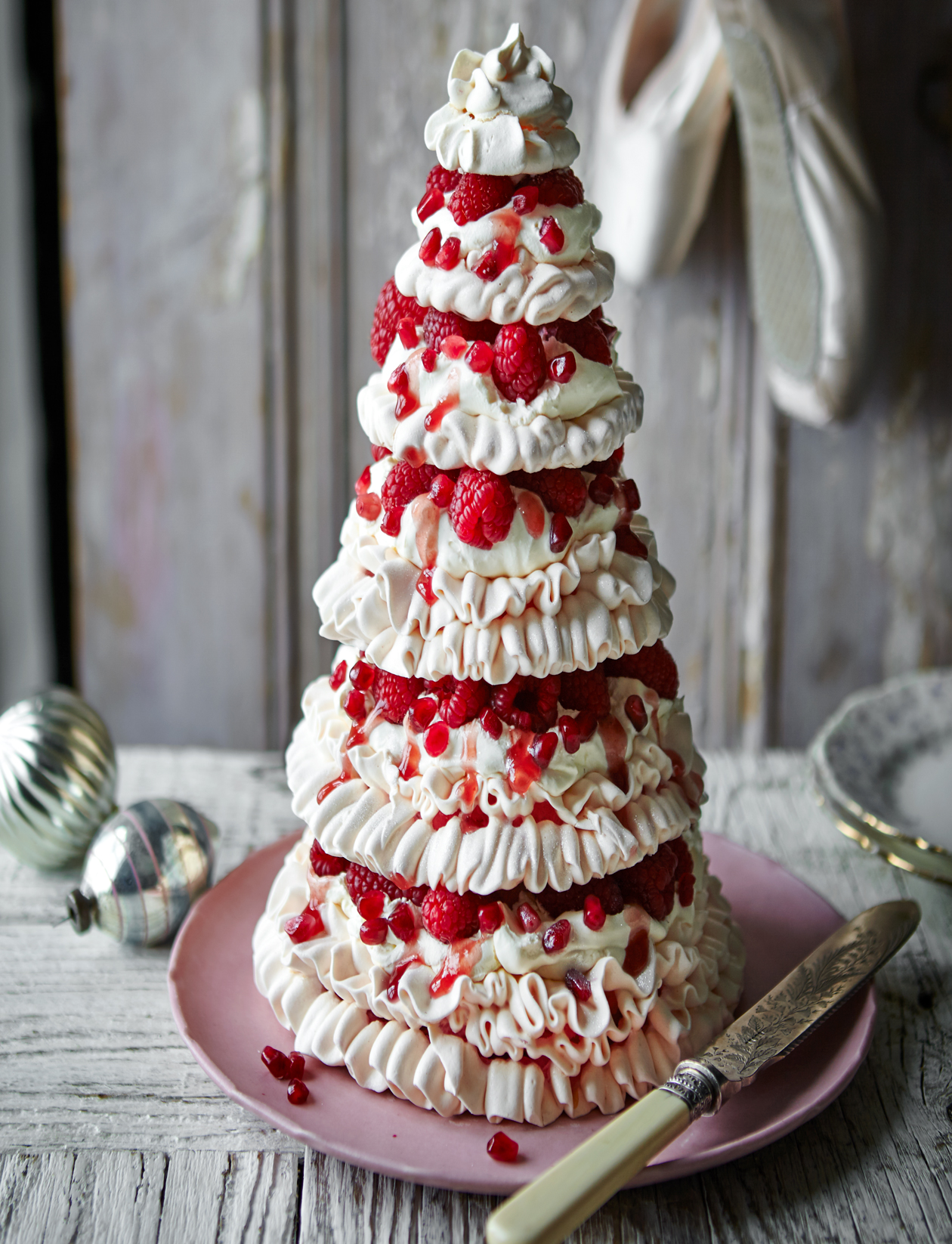 Fruitcake ganache sugarpaste Jewelled pavlova tower recipe | Sainsbury`s Magazine