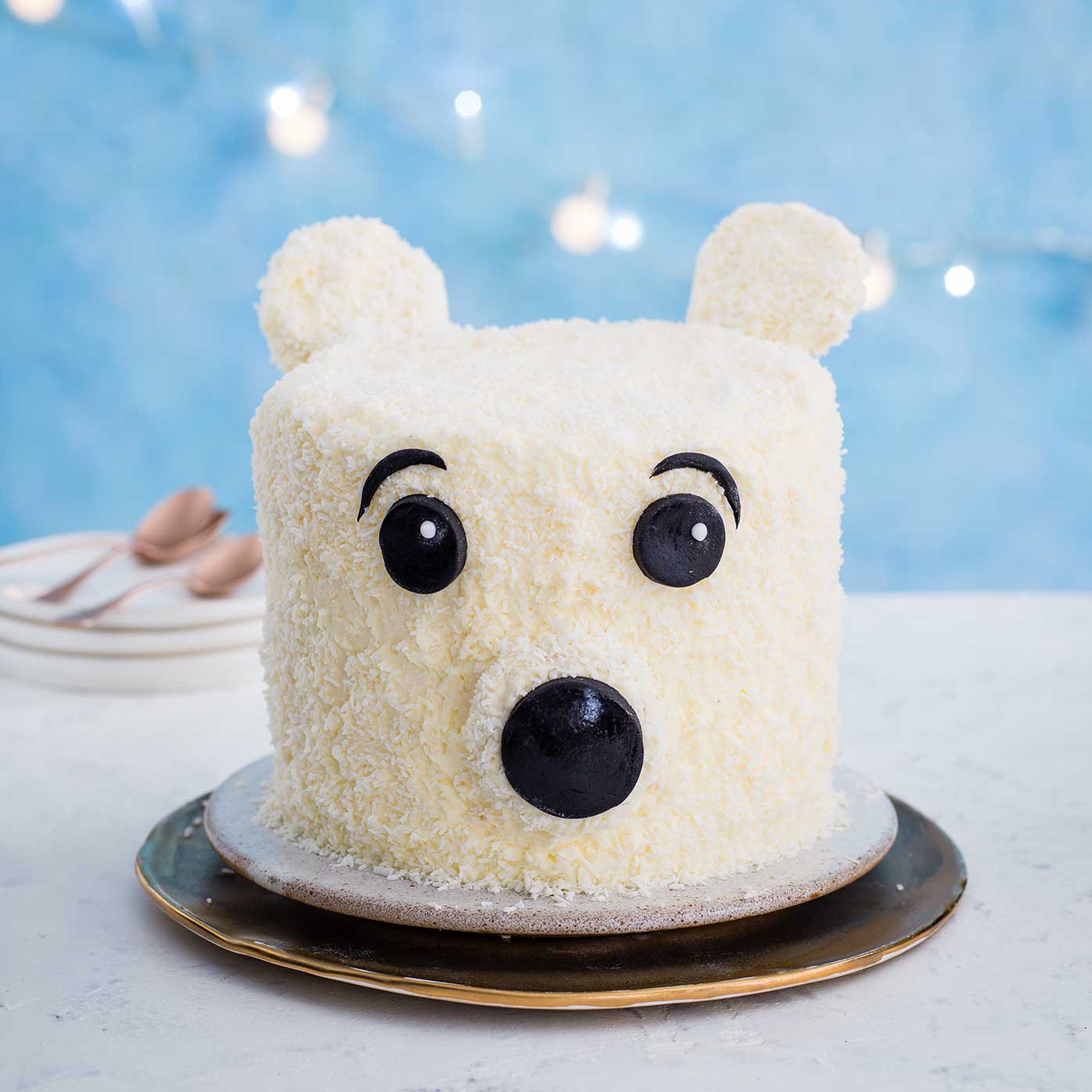 Christmas cake decorating idea: make a polar bear ...