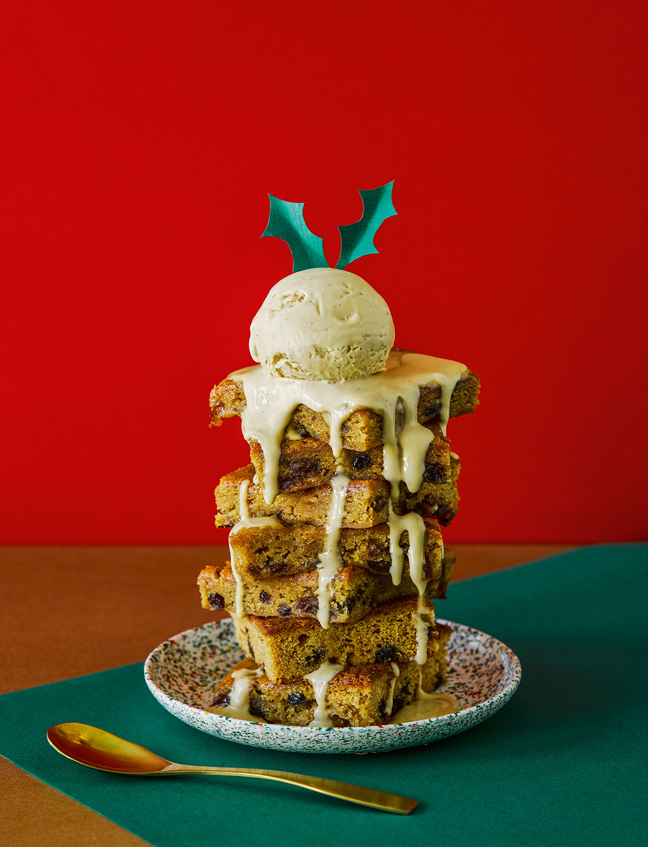 Mince Pie Christmas Bundt Cake - Easy Christmas Cake