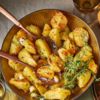 Crispy roast potatoes with thyme and garlic