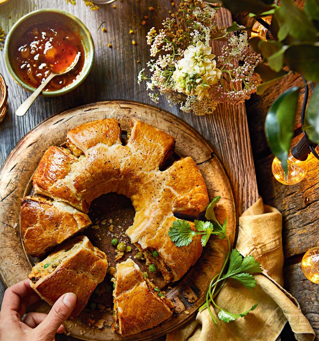 Tear and share spiced veg roll