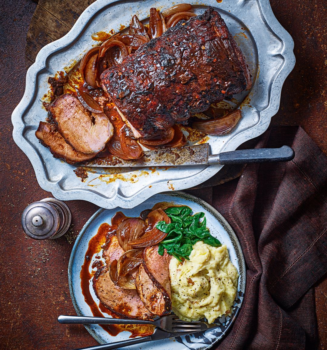 Coffee-rubbed roast beef with smoked confit garlic mash
