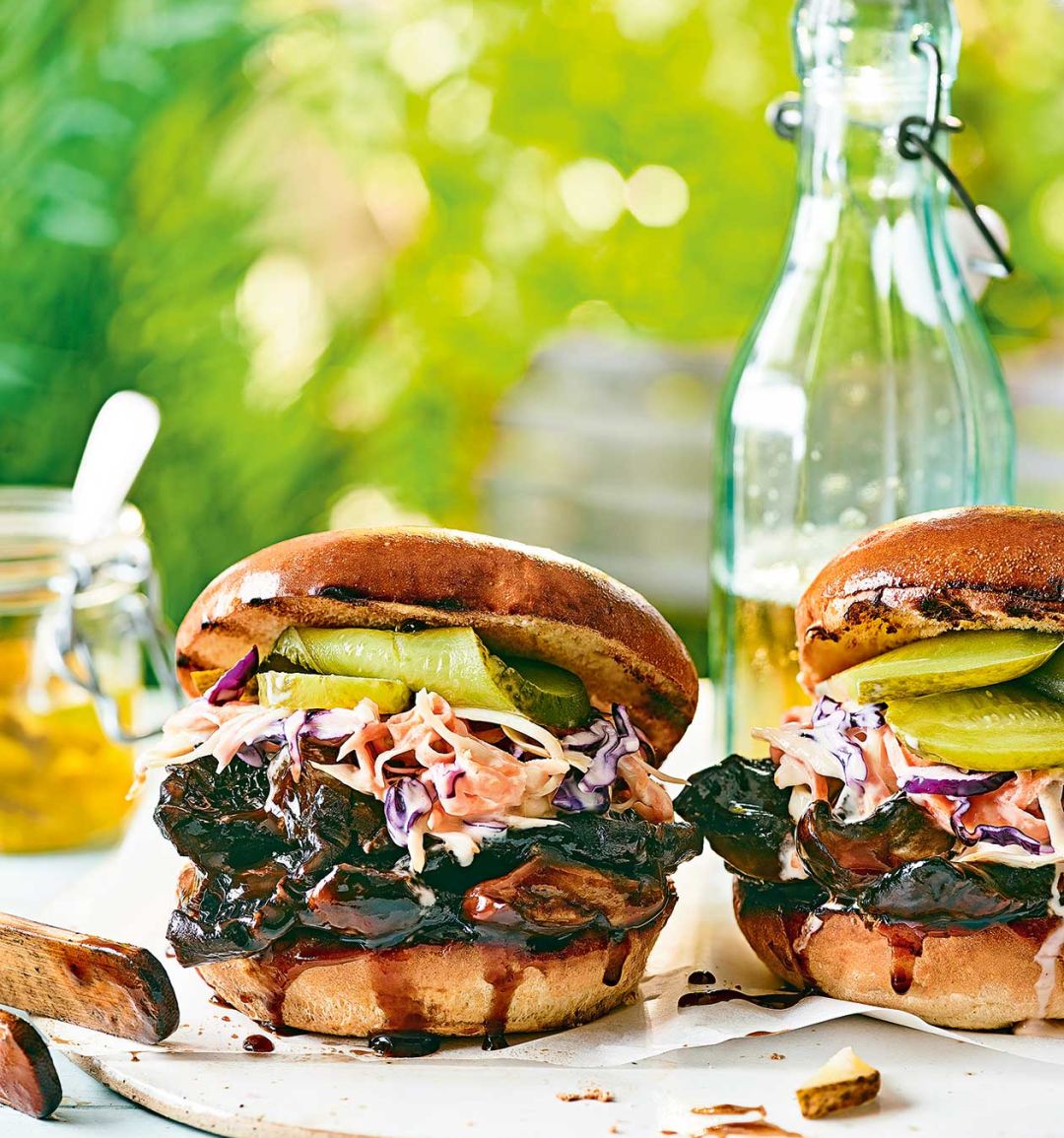 Pulled portobello mushroom burgers