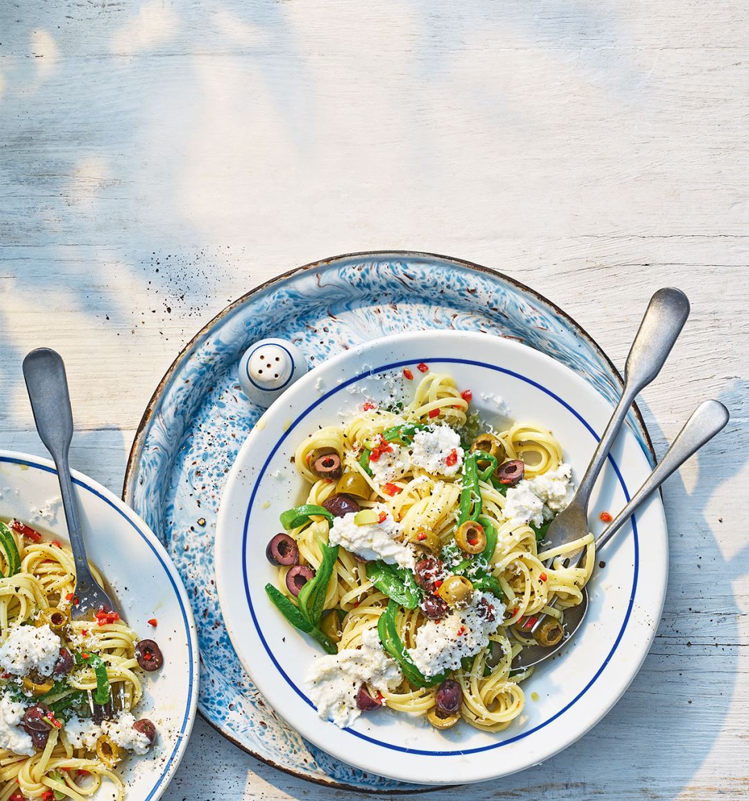 Runner bean linguine with ricotta