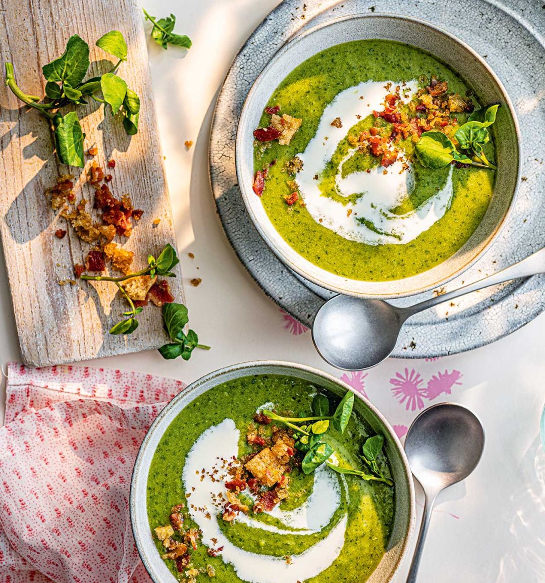 Vibrant watercress and pea soup with bacon crumbs