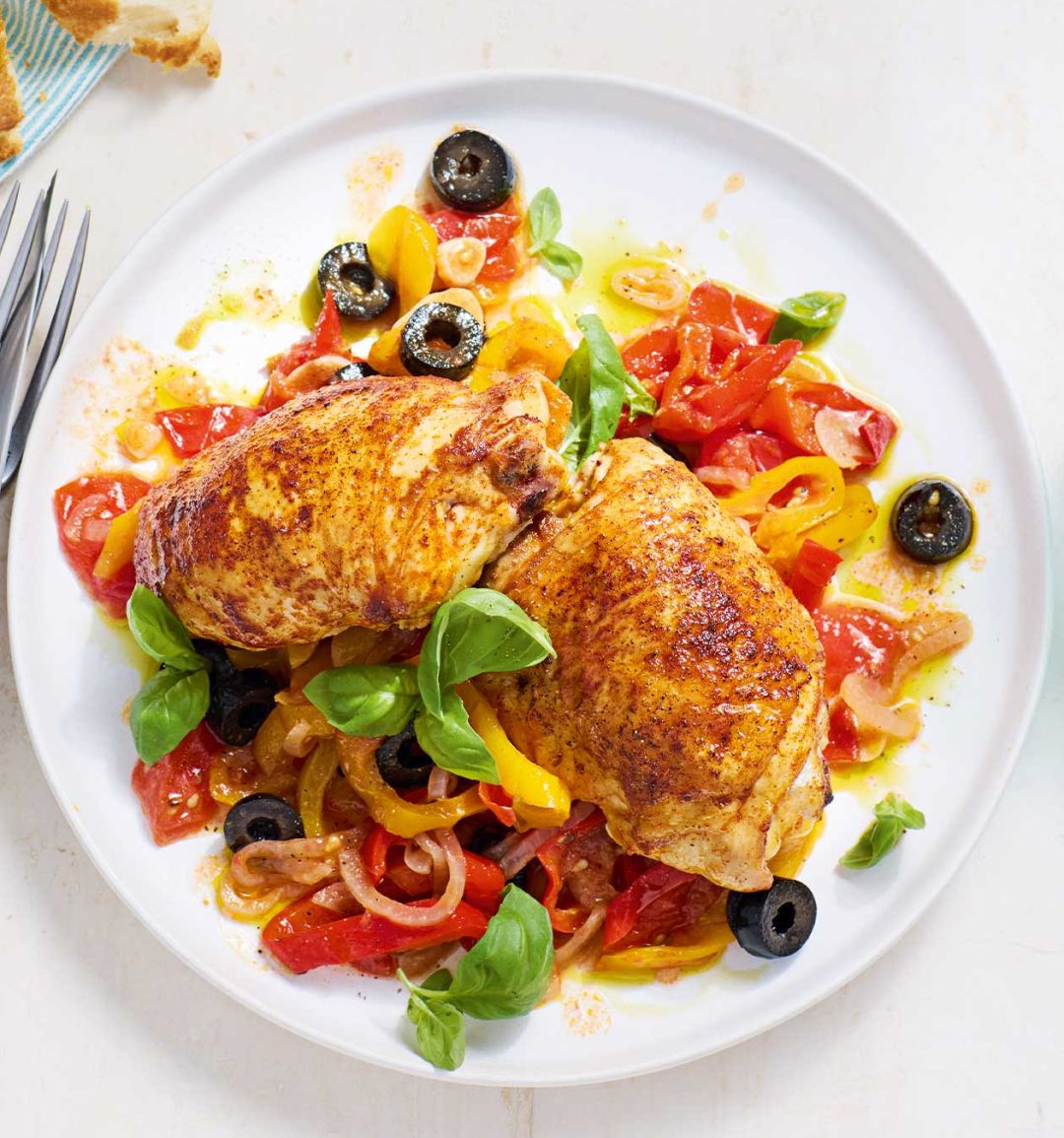 Crispy chicken thighs with peperonata