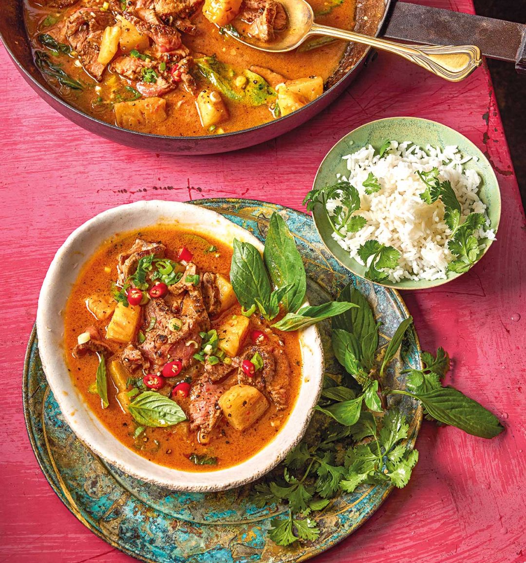 Beef and pineapple curry