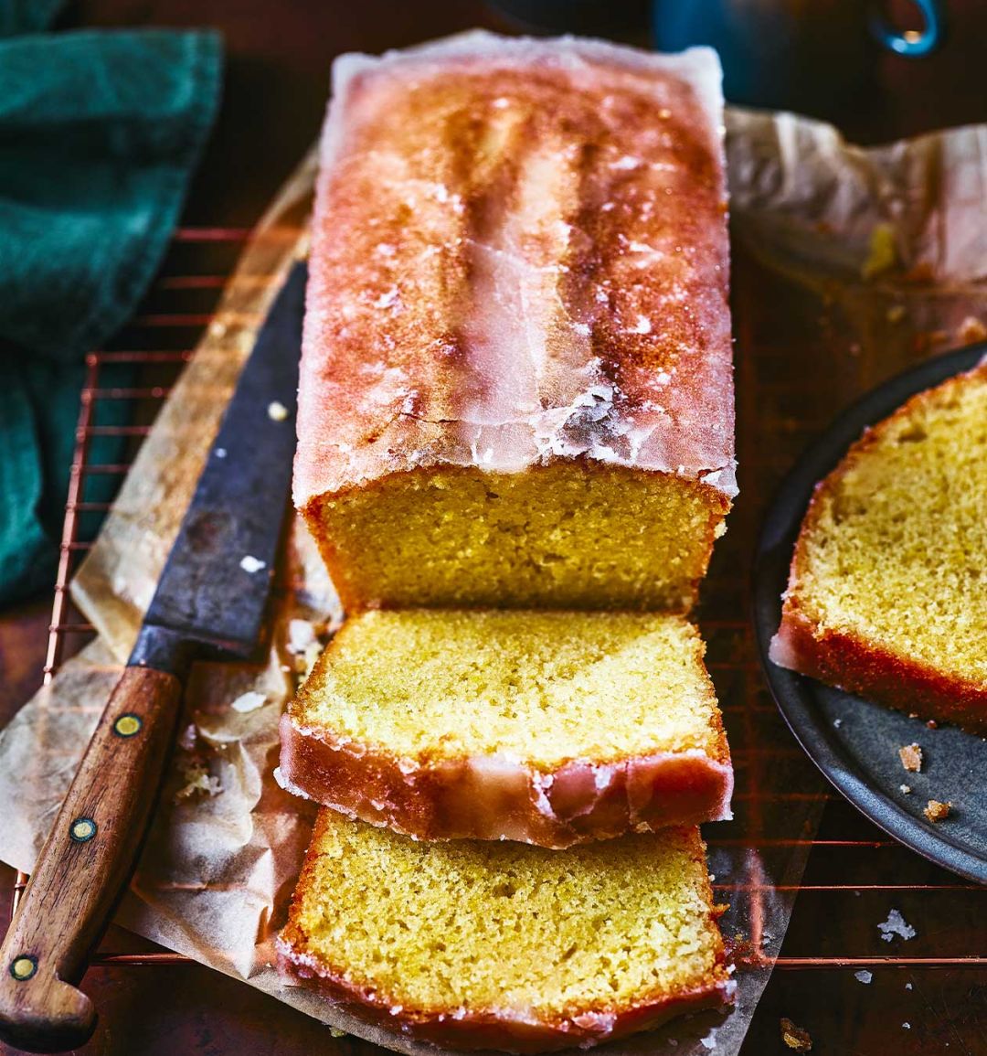 Lemon drizzle cake