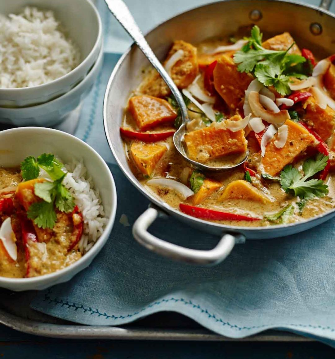 Thai red sweet potato, red pepper and coconut curry
