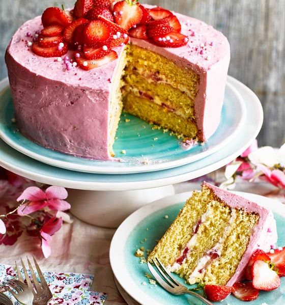 Strawberry and elderflower cake