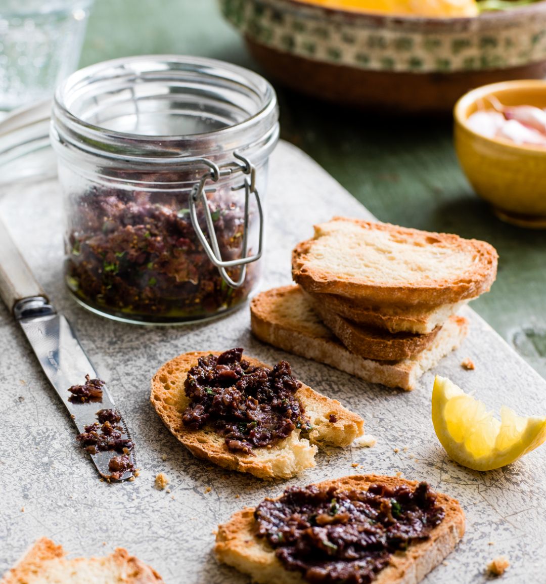 Olive, fig and basil tapenade