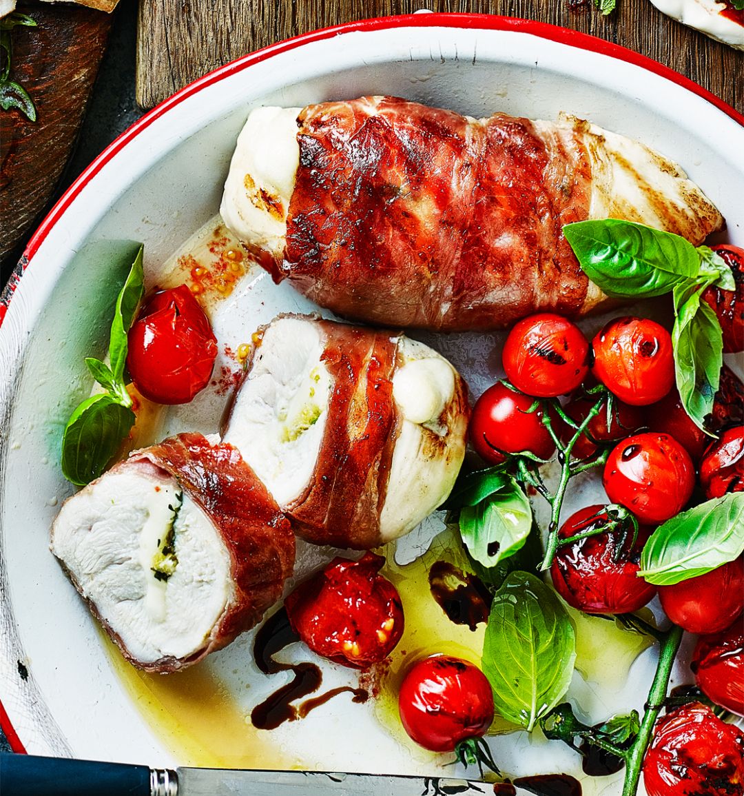 Parma ham and mozzarella chicken pockets