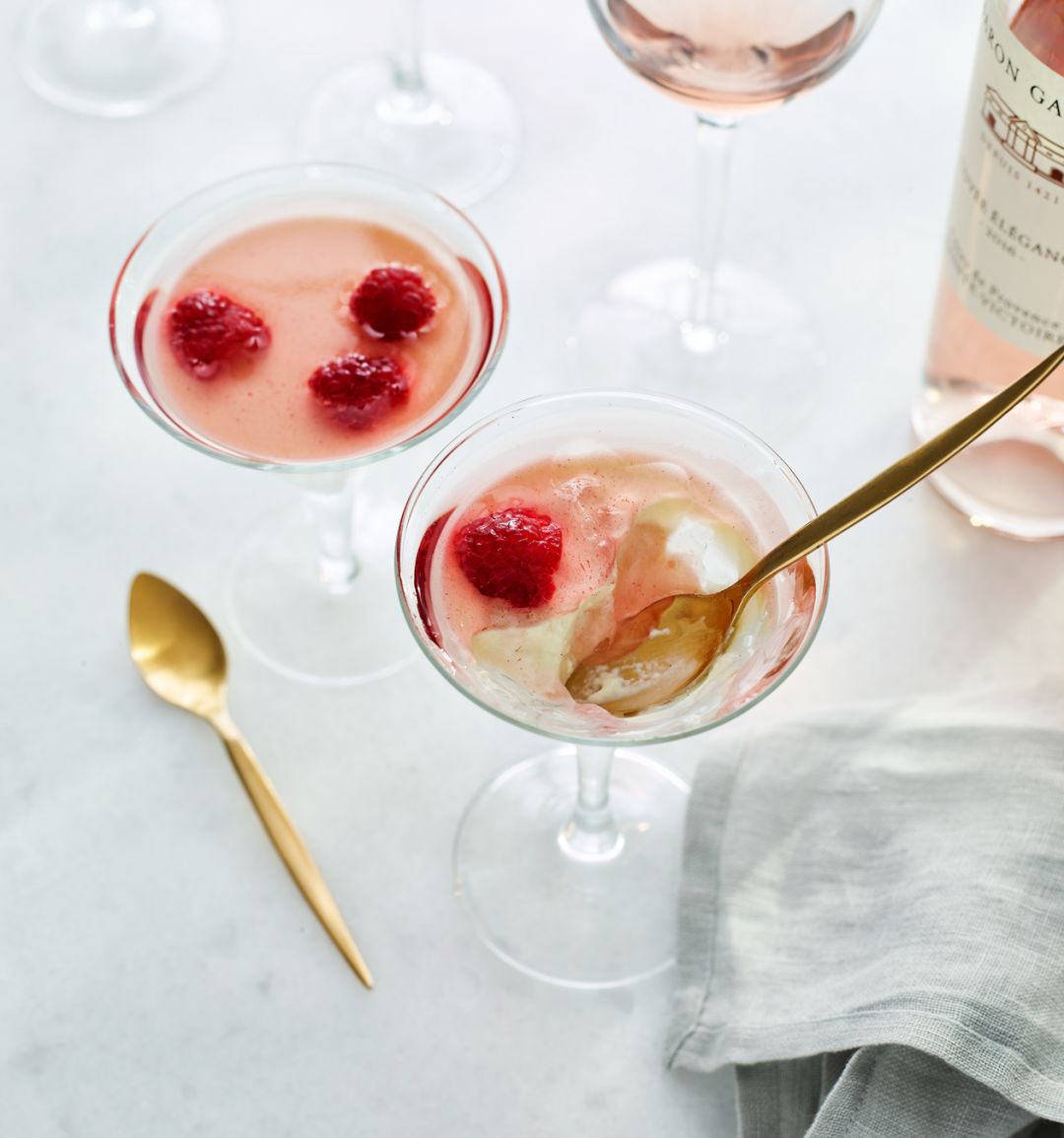 Panna cotta with raspberry rosé jelly
