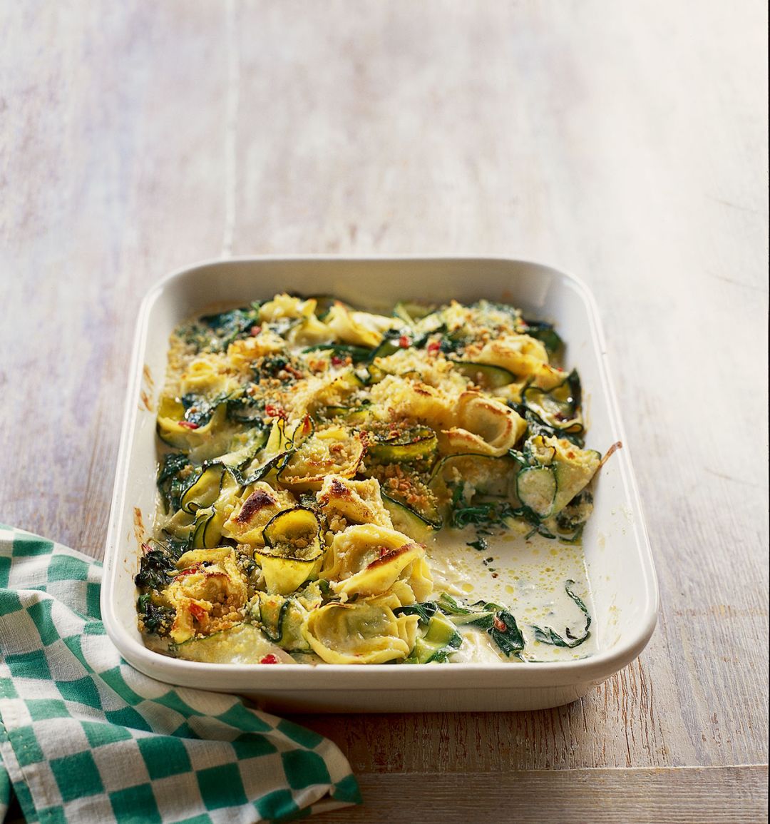 Courgette and spinach tortelloni gratin