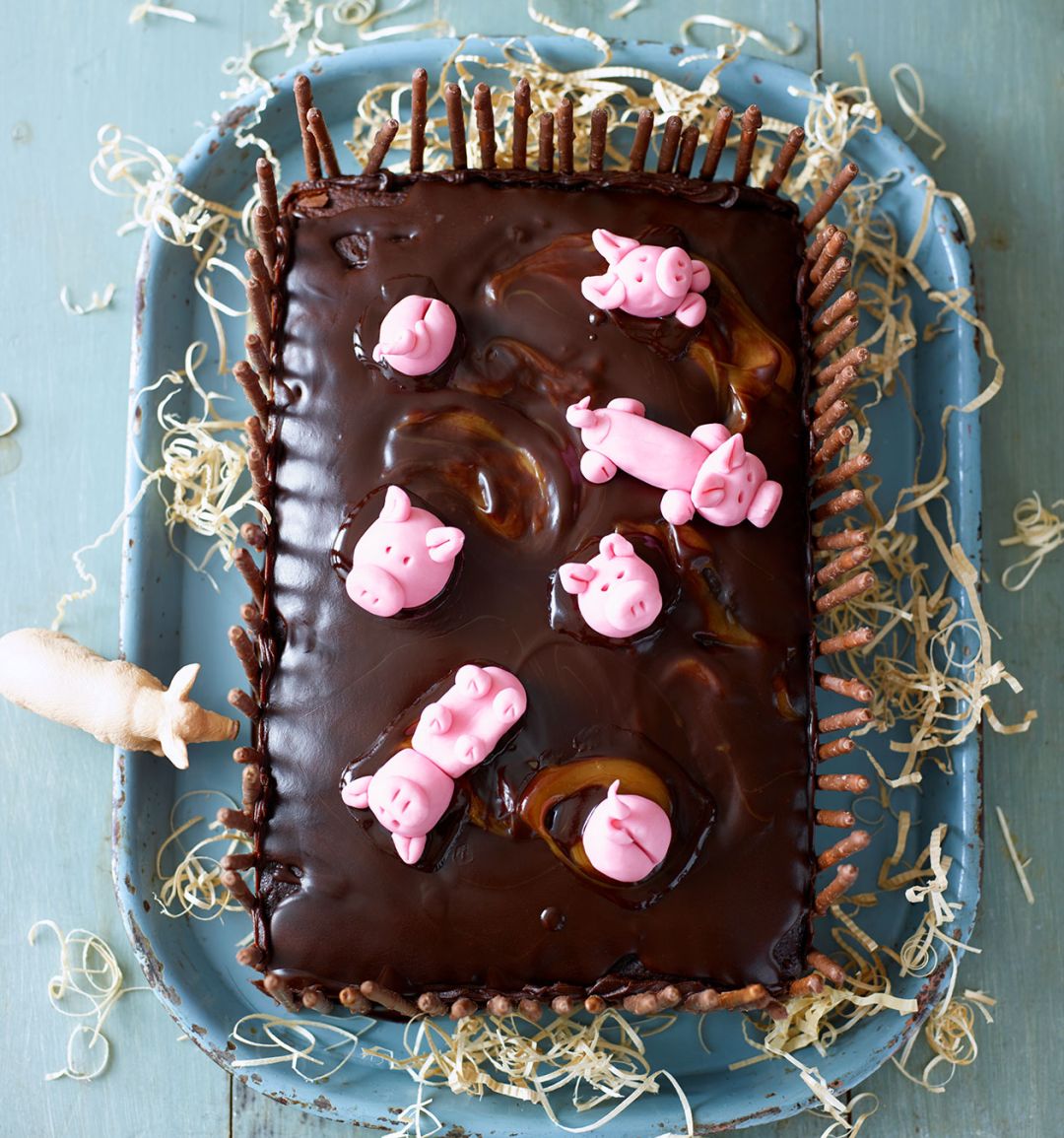 Pigs in mud cake