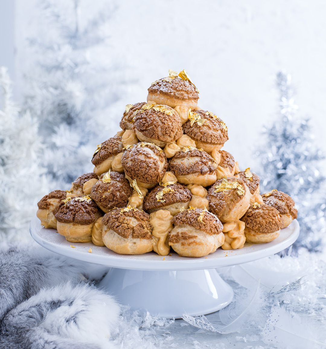 Gingerbread profiteroles