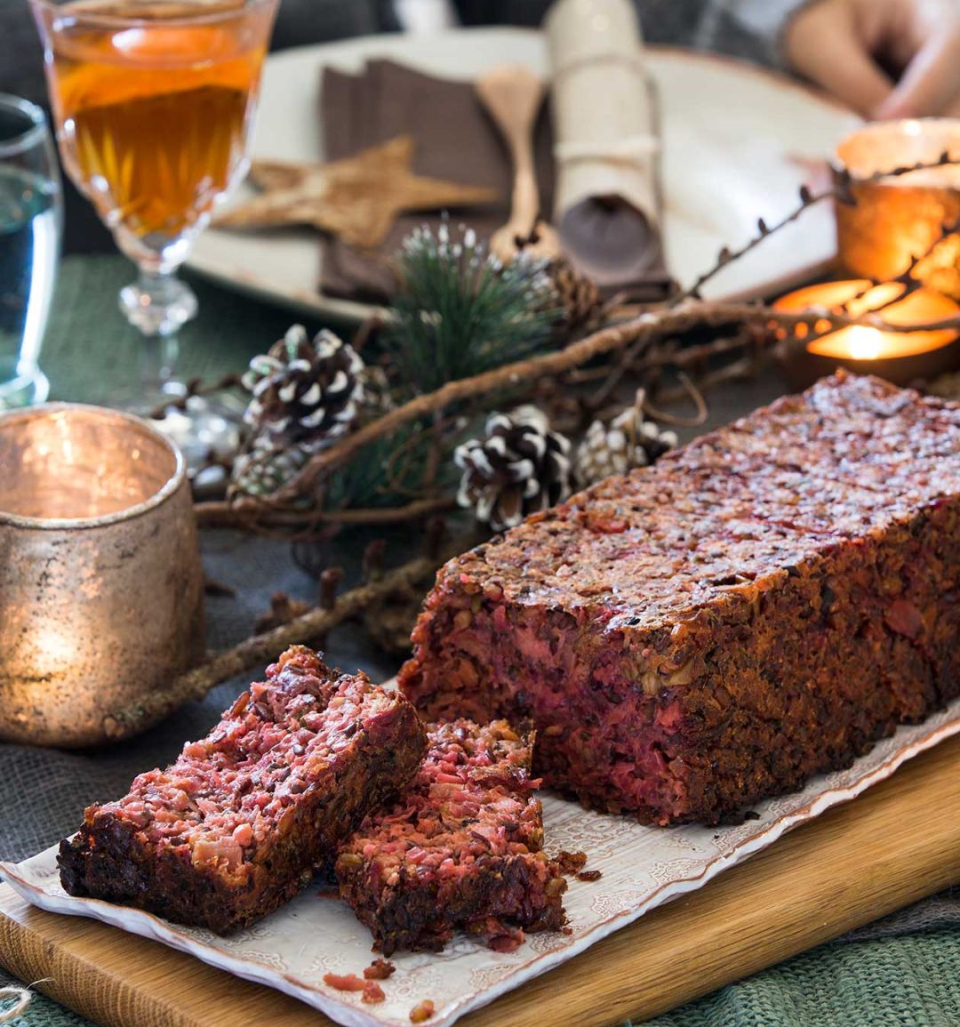 Roast beetroot and apple stuffing loaf