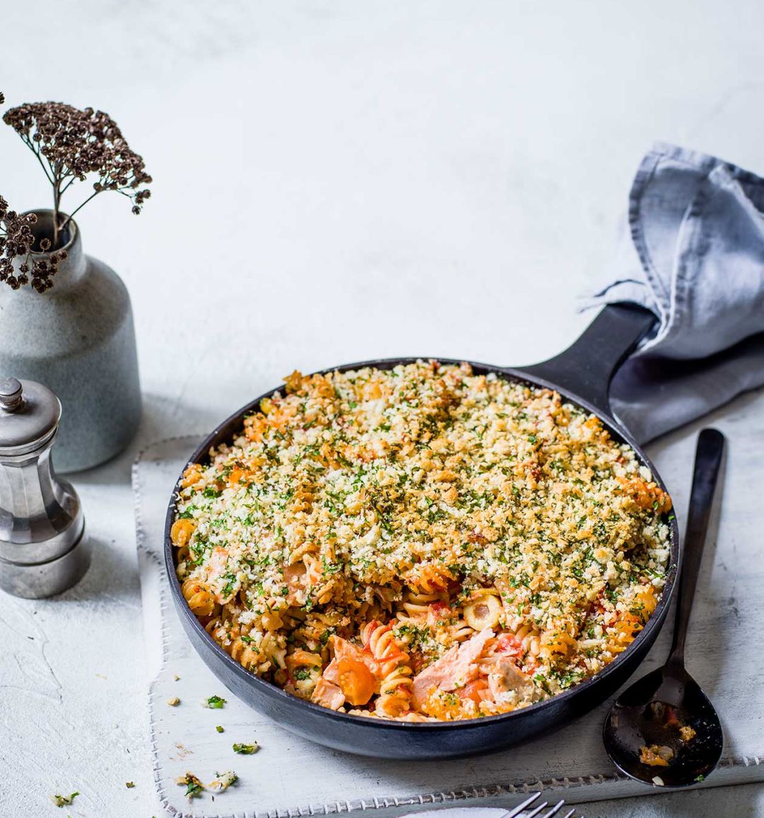 Salmon and tomato fusilli gratin