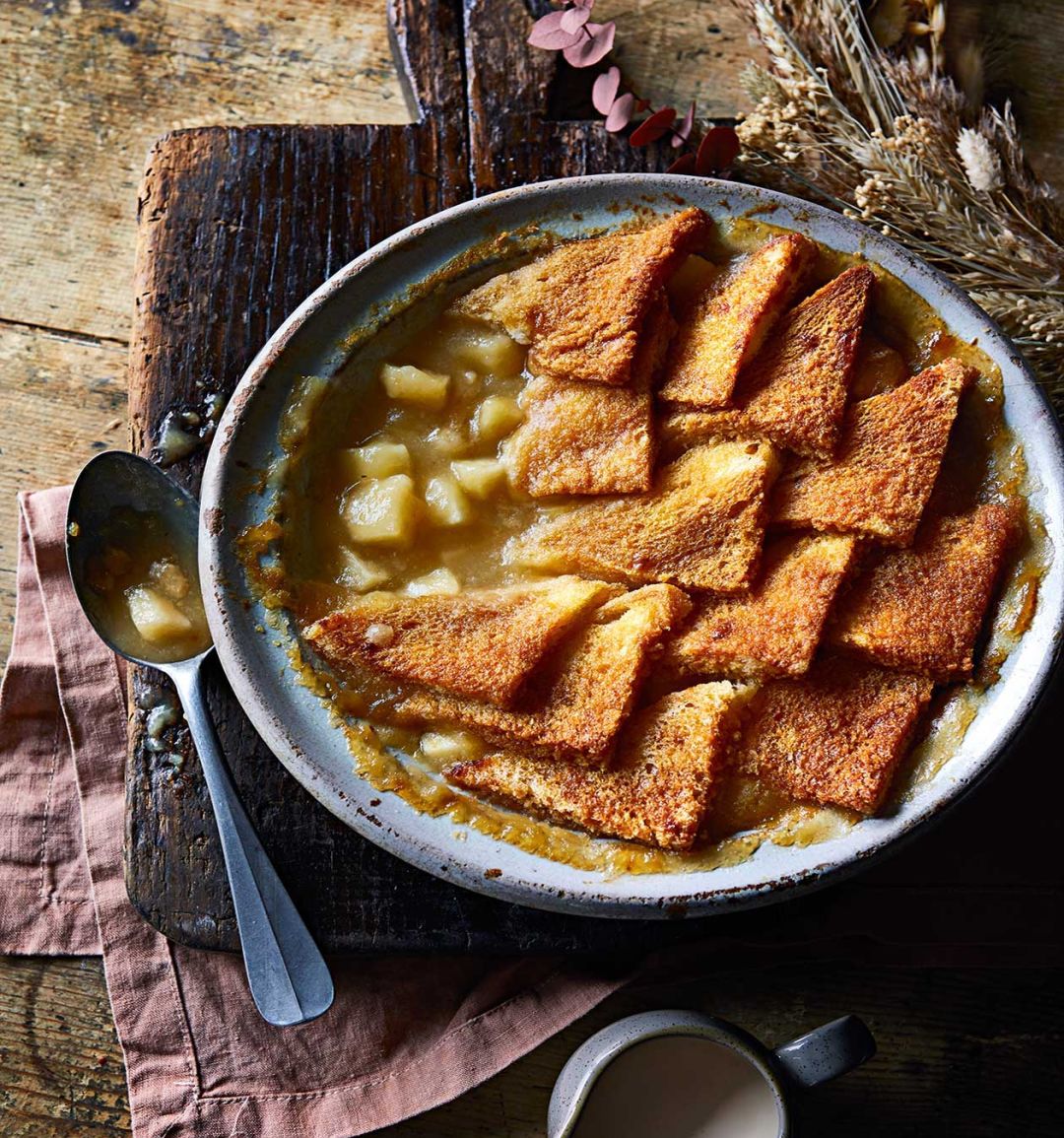 Apple Charlotte pudding
