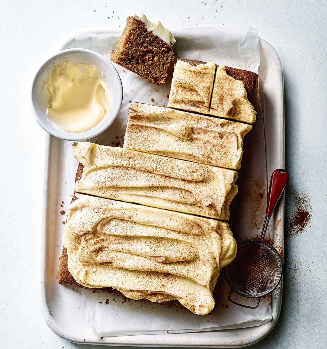 Pumpkin spice traybake cake