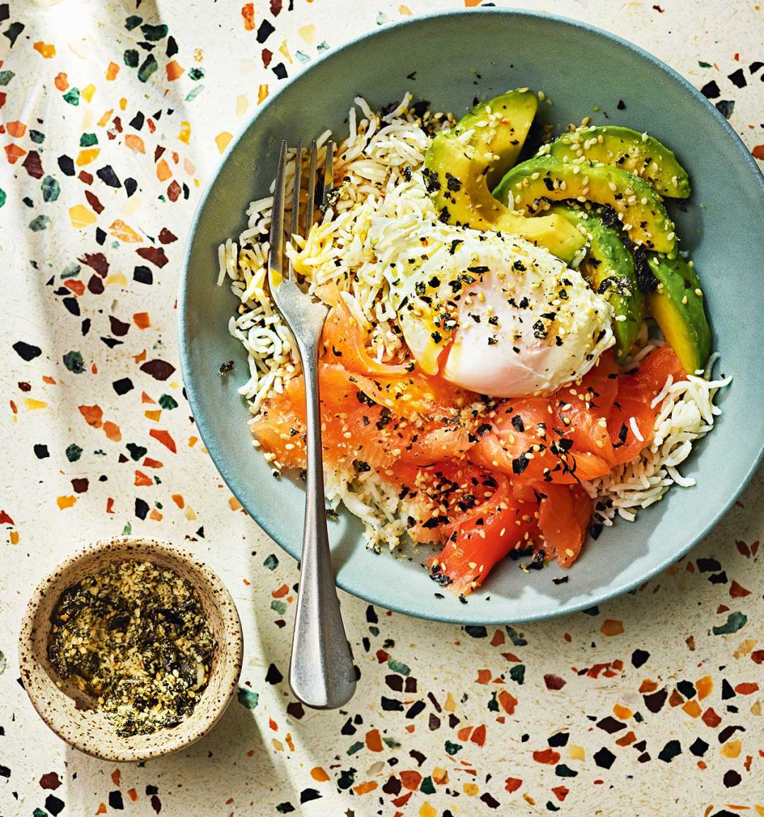 Smoked salmon rice bowl