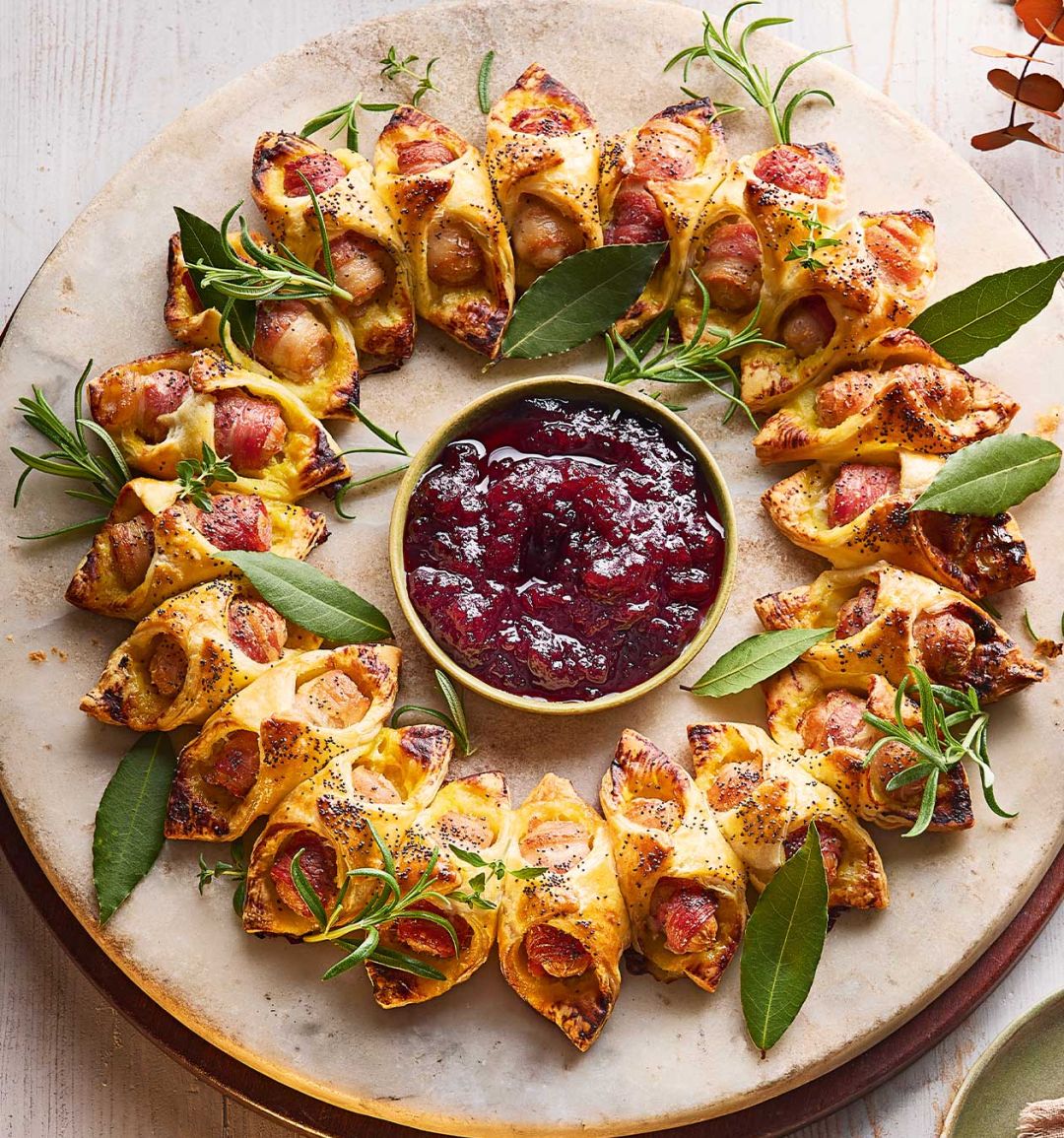 Pigs-in-blankets wreath