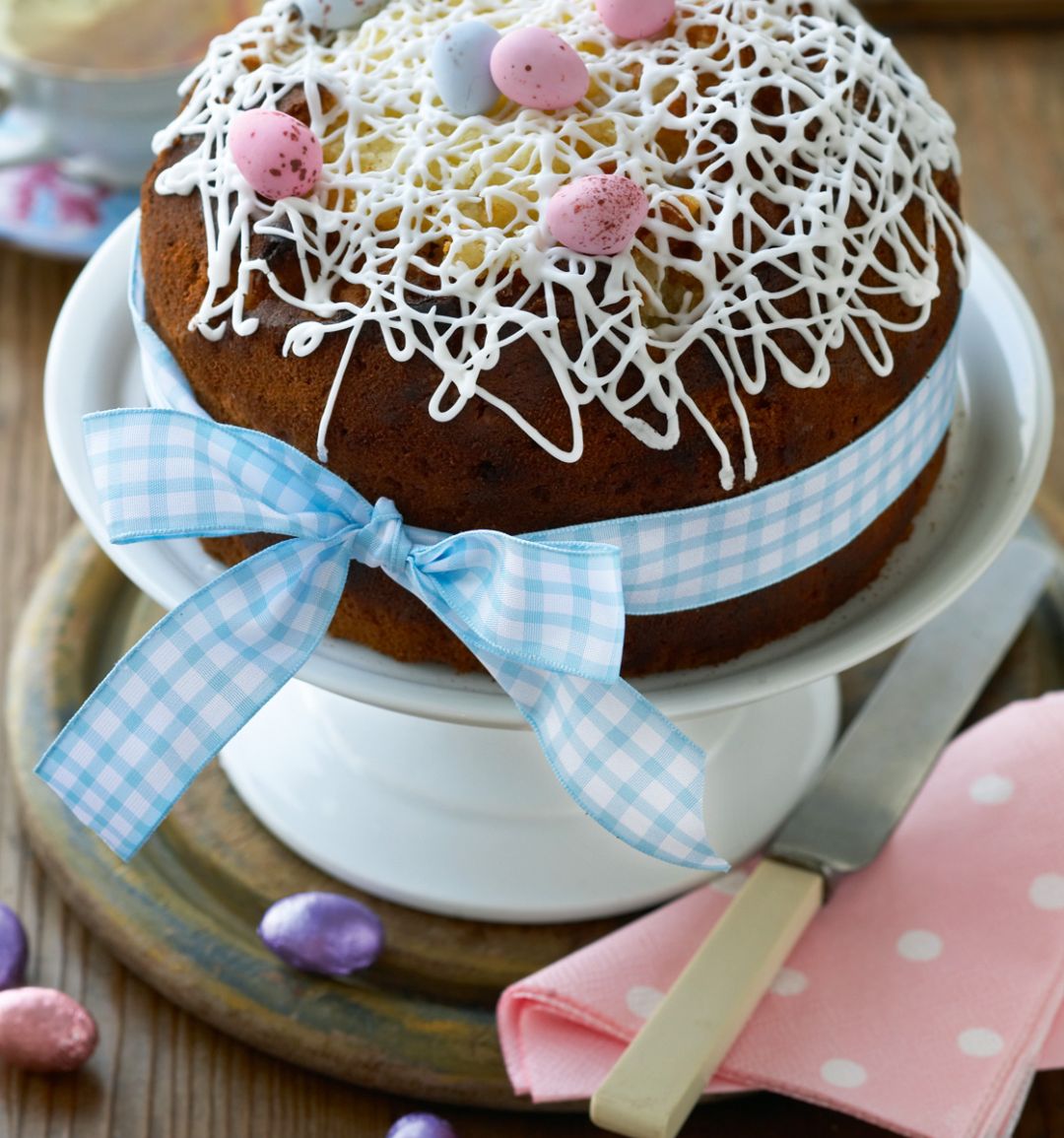 Easter lemon drizzle cake