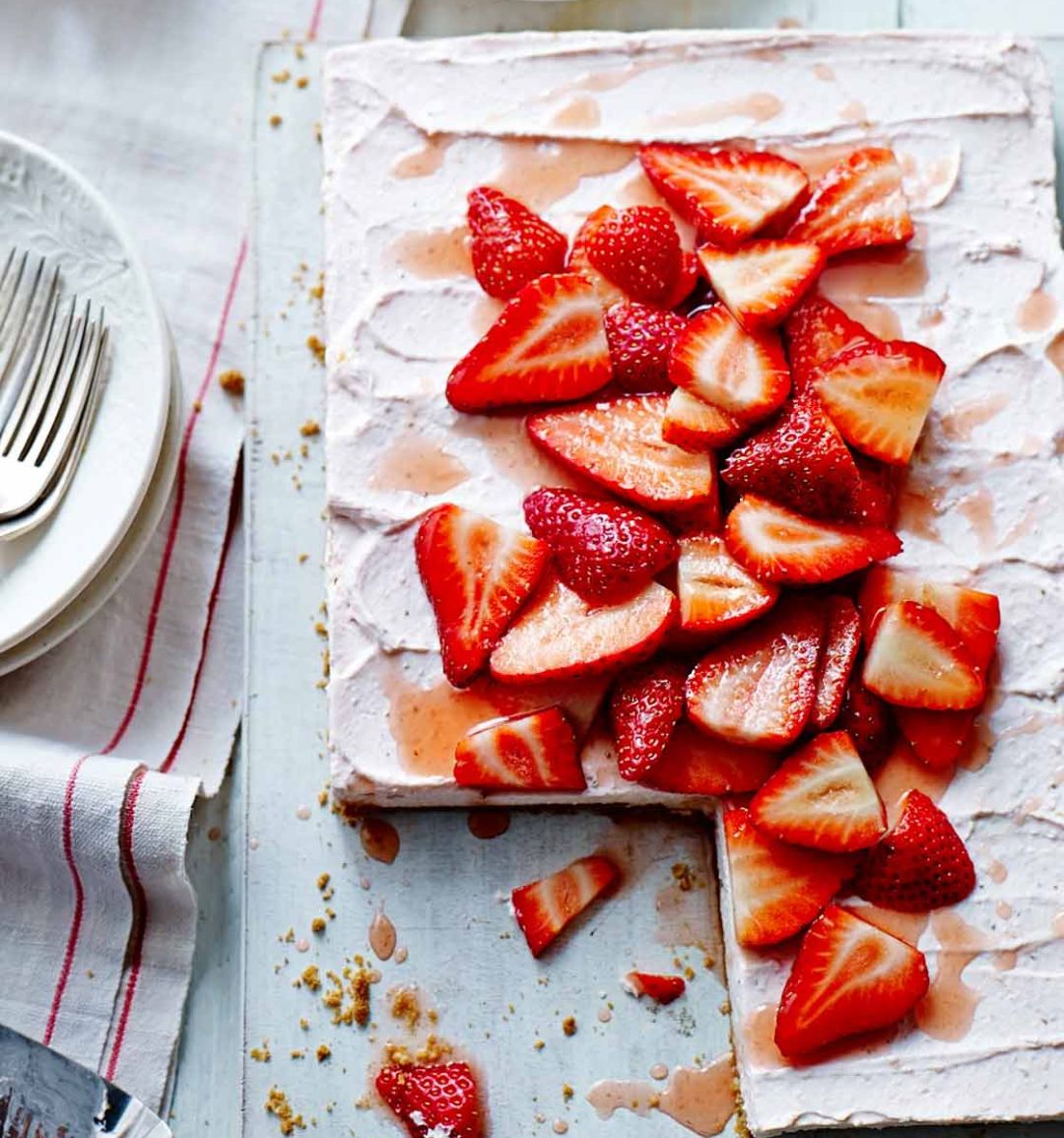 Strawberries and cream no-bake cheesecake