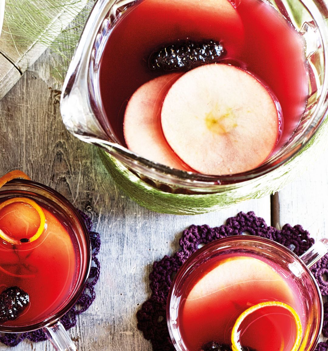 Blackberry and apple mull