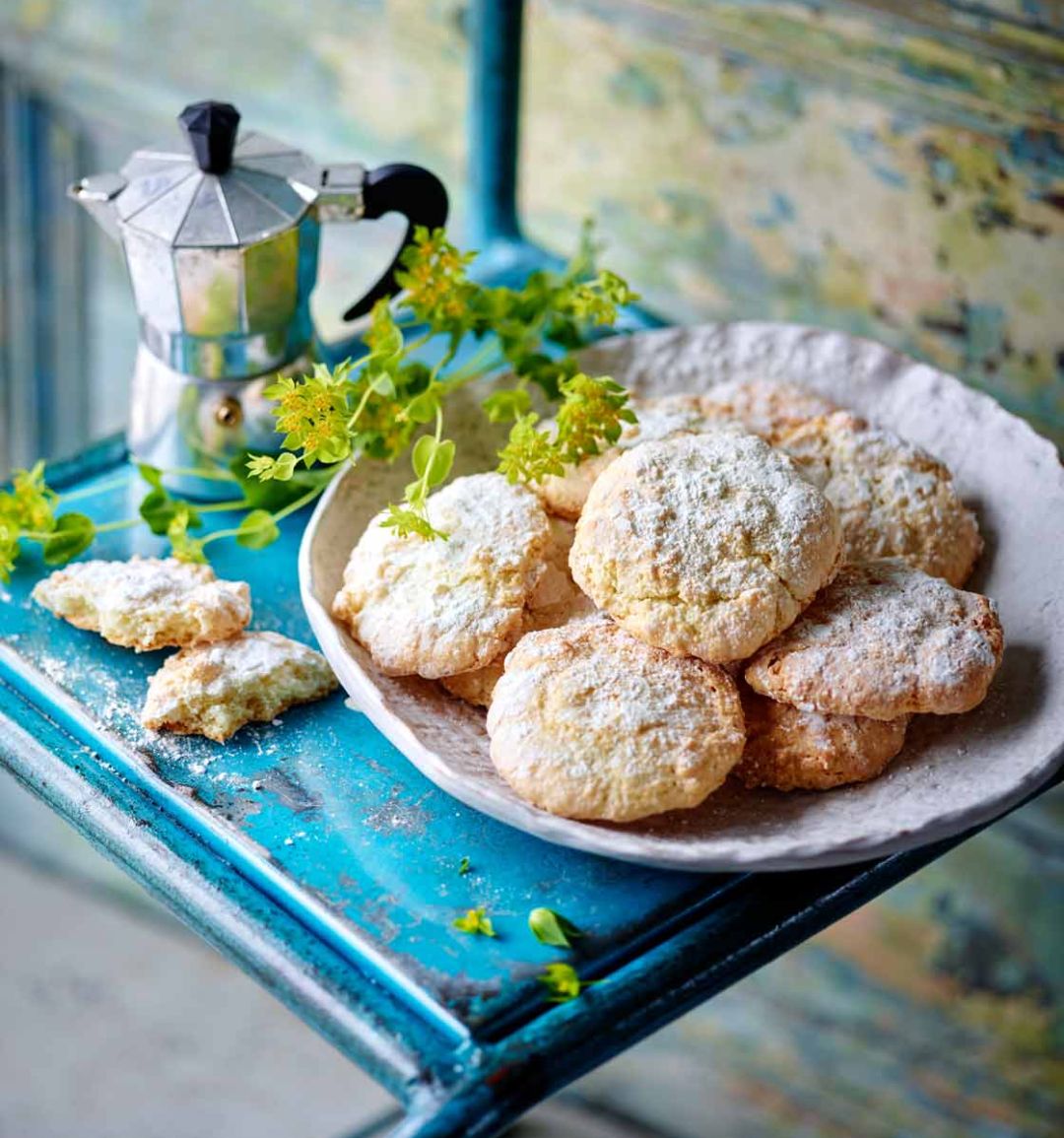 Soft lemon and almond cookies