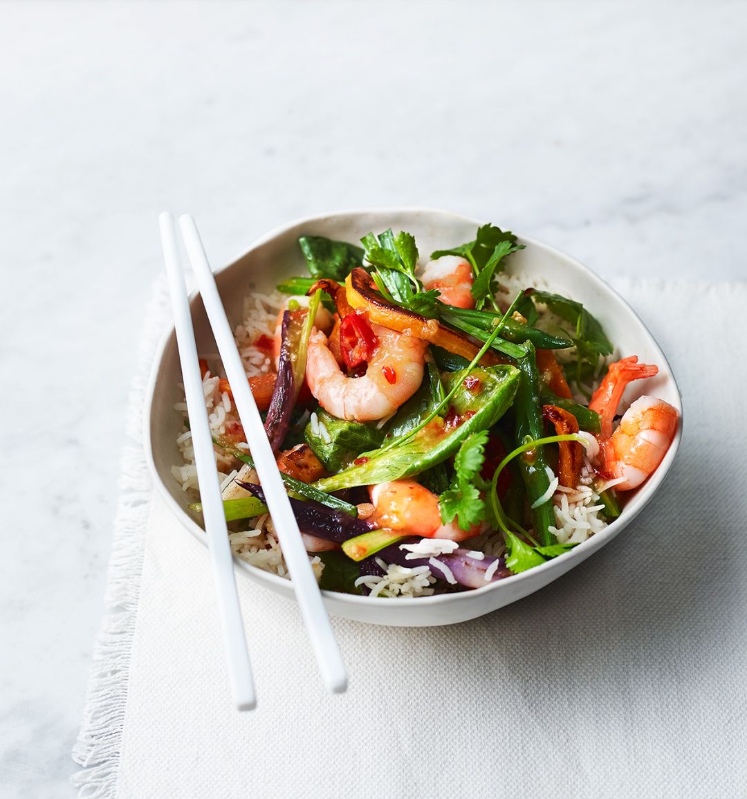 Sticky chilli prawn stir-fry