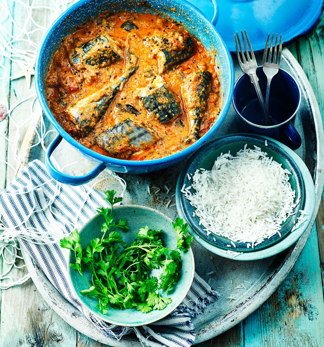 Aromatic mackerel curry