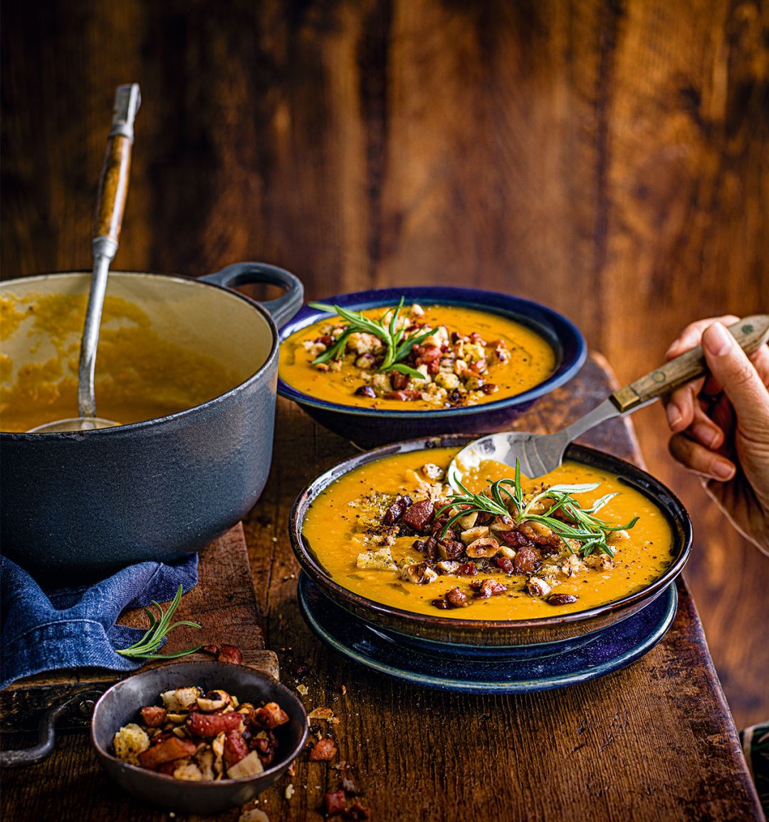 Spiced pumpkin soup with nutty bacon crumble 