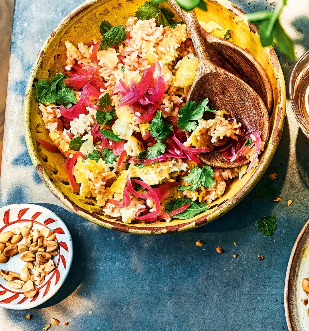 Crispy fried rice salad