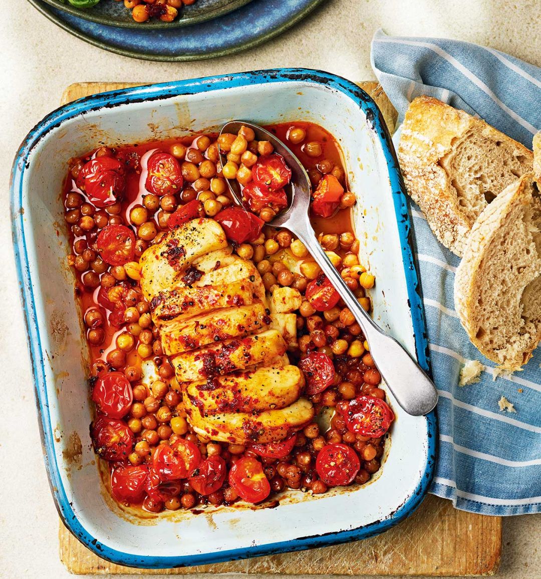 Hasselback halloumi bake