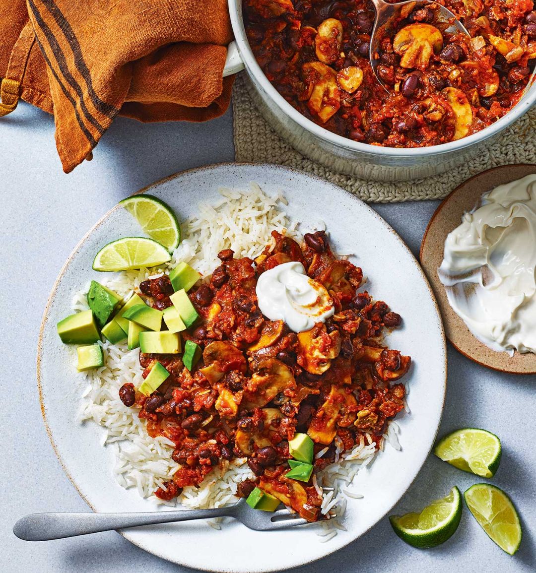 Mushroom and black bean chilli