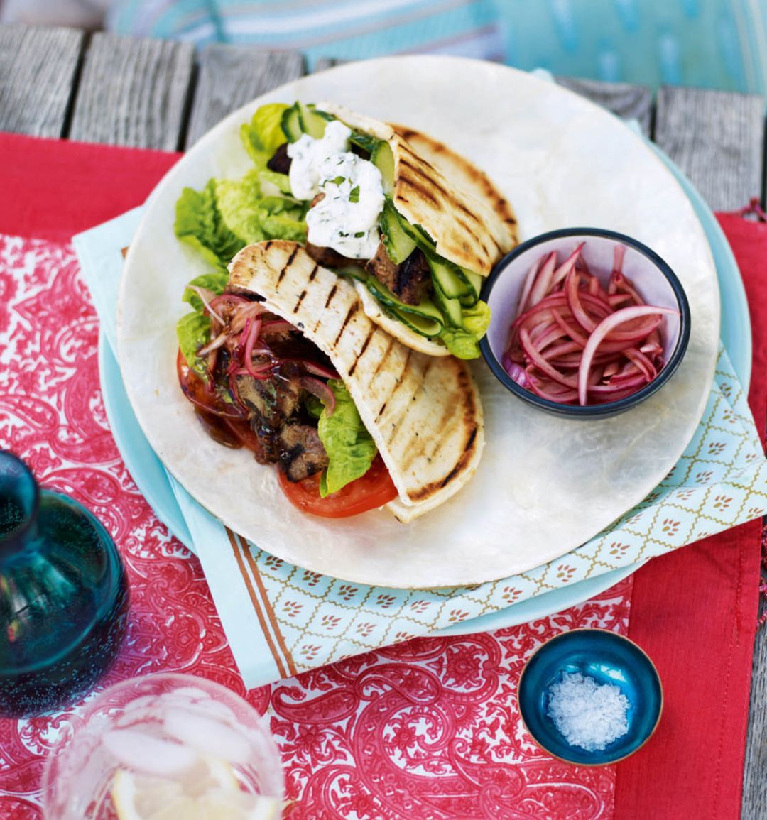 Lamb salad naan pockets with quick tamarind chutney