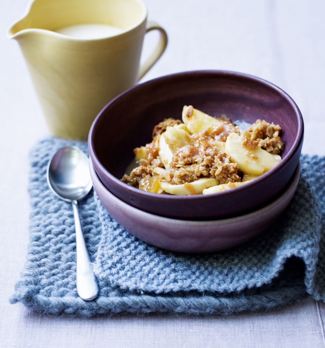Toffee-apple crumble with whisky custard 